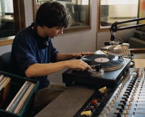 academy-radio-03
